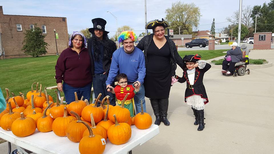 Midlothian kids and adults in costume